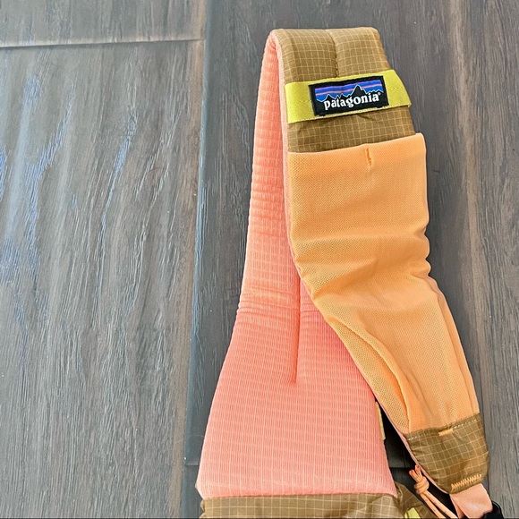 New with Tag Patagonia lightweight sling backpack 8L - Picture 3 of 11